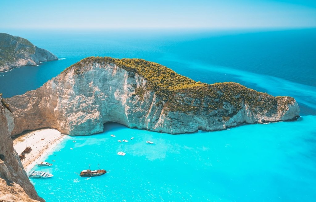 Island Hopping in the Idyllic Greek Islands: Sun, Sea, and Scenic Views
