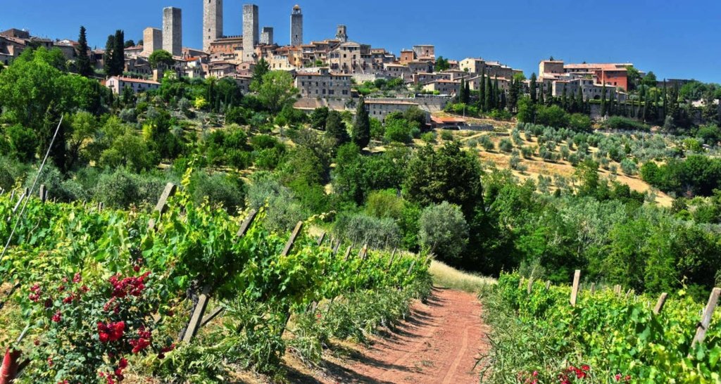 Exploring the Enchanting Hilltop Villages of Tuscany, Italy